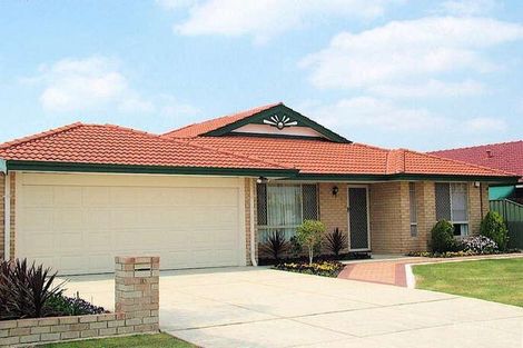 10 Pipit Cl, Huntingdale, WA 6110