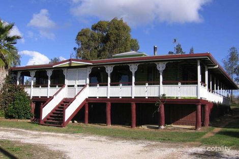 16 Moncrieffe St, Warwick, QLD 4370