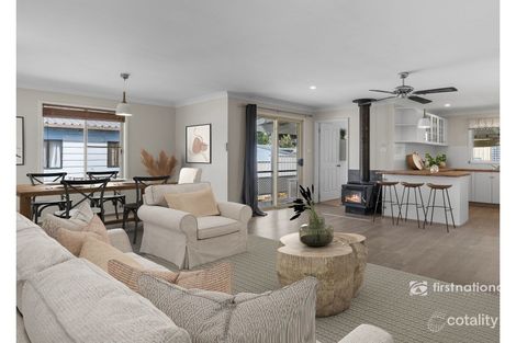 Property photo of 53 Wattle Street Fishermans Paradise NSW 2539