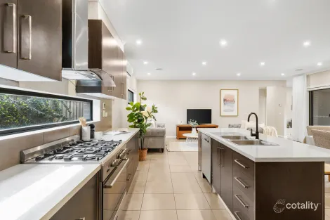 Property photo of 60 Cloverfield Crescent Wollert VIC 3750