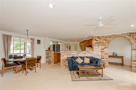 Property photo of 5 Buckingham Court Telina QLD 4680