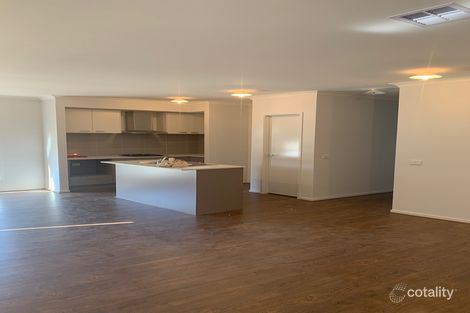 22 CHILTERN WAY, WOLLERT, VIC 3750