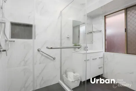 Property photo of 16 Chad Place St Clair NSW 2759