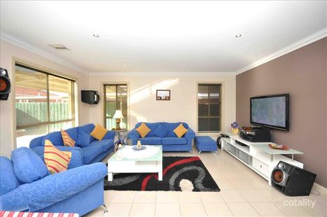 Property photo of 12 Hayfield Road Roxburgh Park VIC 3064