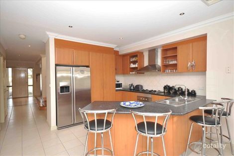 Property photo of 12 Hayfield Road Roxburgh Park VIC 3064