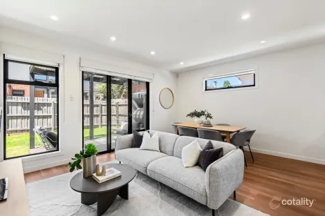 Property photo of 2/12 Inga Street Oakleigh East VIC 3166