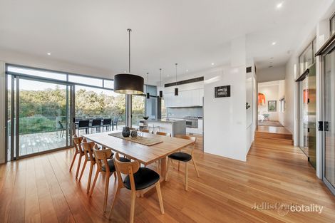 Property photo of 30 Crest Road Research VIC 3095
