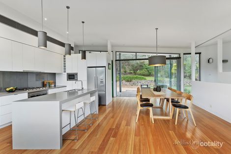 Property photo of 30 Crest Road Research VIC 3095