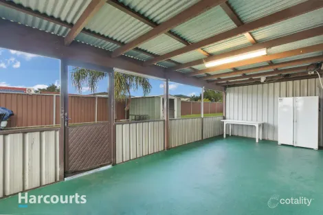 Property photo of 5 Dion Place Plumpton NSW 2761
