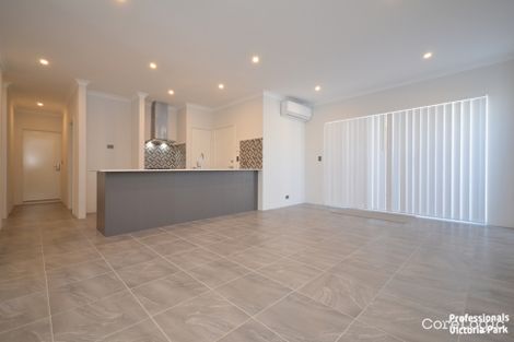 Property photo of 6/129 Centre Street Queens Park WA 6107