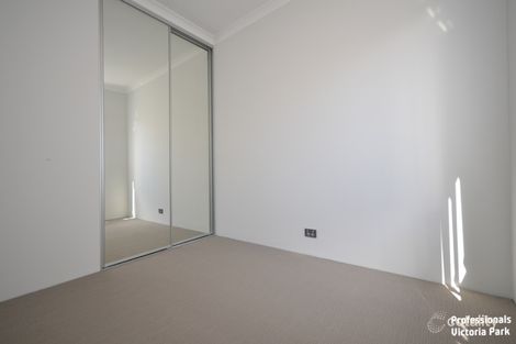 Property photo of 3/129 Centre Street Queens Park WA 6107