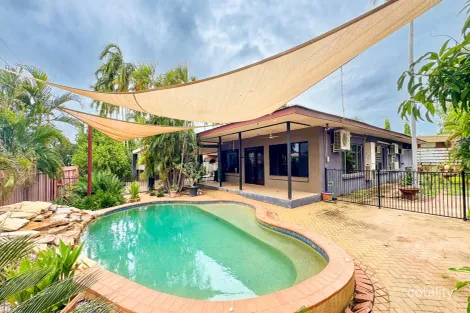 11 Pearce St, Katherine South, NT 0850