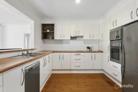 Property photo of 22 Glenview Place Engadine NSW 2233