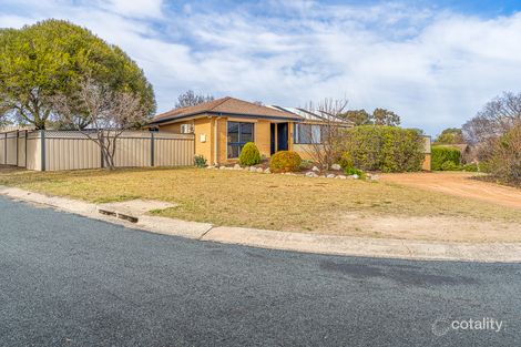 Property photo of 2 Shearer Place Kambah ACT 2902