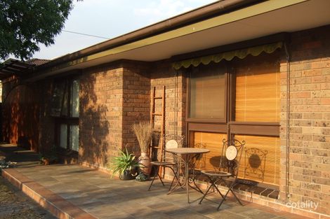 2 Dunlop Ave, Ormond, VIC 3204