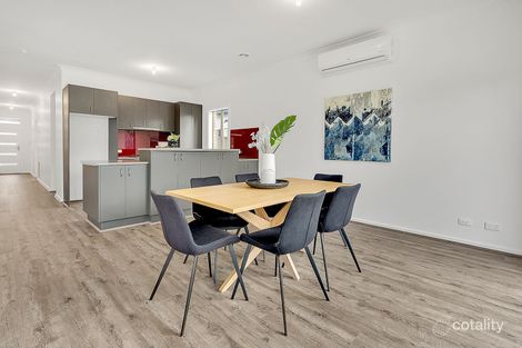 Property photo of 32 Chelsworth Loop Craigieburn VIC 3064