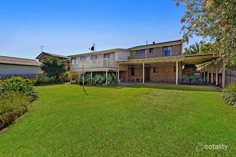 Property photo of 10 Kendall Crescent Norah Head NSW 2263