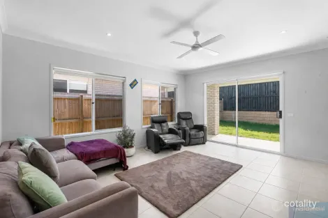 Property photo of 32 Zenith Circuit Flagstone QLD 4280
