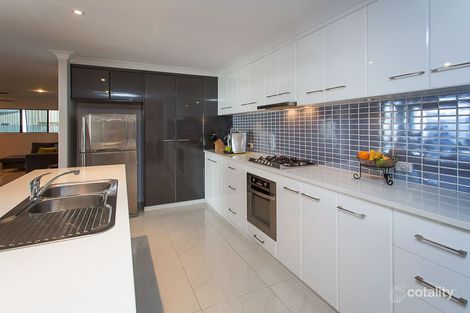 Property photo of 11 Vidar Crescent Ooralea QLD 4740