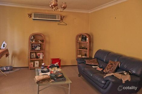 Property photo of 15 Mistletoe Avenue Macquarie Fields NSW 2564
