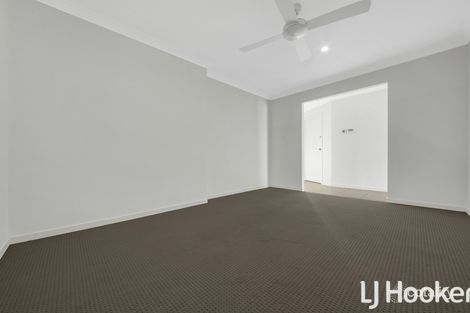 Property photo of 35 Florey Place Kirkwood QLD 4680