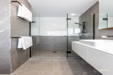 Property photo of 31 Brown Parade Ashgrove QLD 4060