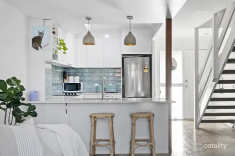 Property photo of 13/5-15 Galeen Drive Burleigh Waters QLD 4220