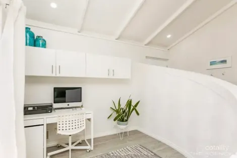 Property photo of 36 Monument Drive Beldon WA 6027