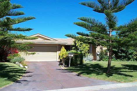 5 Macau Pl, Warnbro, WA 6169