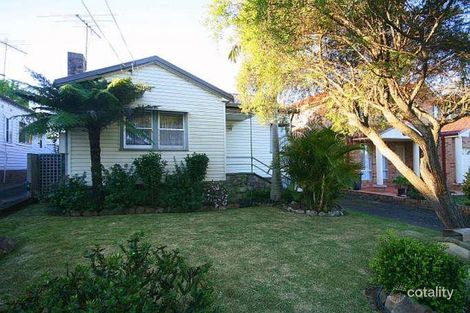 8 Henty St, Yagoona, NSW 2199