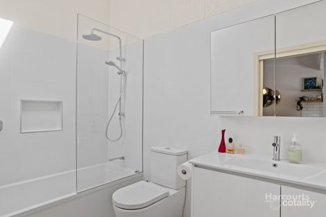 Property photo of 9/84 Malunna Road Lindisfarne TAS 7015