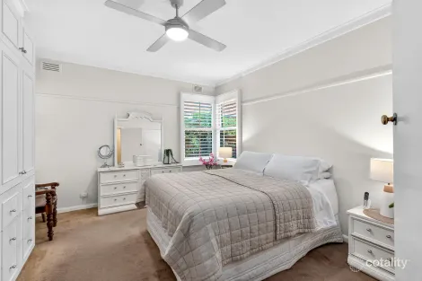 Property photo of 166 Minerva Road Manifold Heights VIC 3218