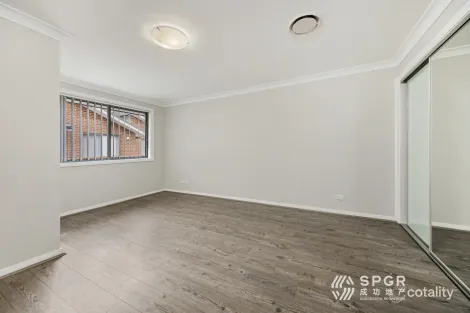 Property photo of 16 Gobi Glade Plumpton NSW 2761