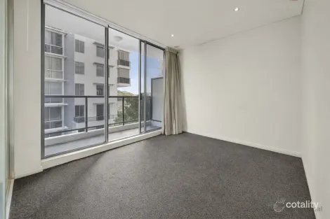 Property photo of 410/3 Como Crescent Southport QLD 4215