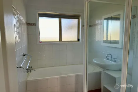 Property photo of 14 Termeil Place Flinders NSW 2529