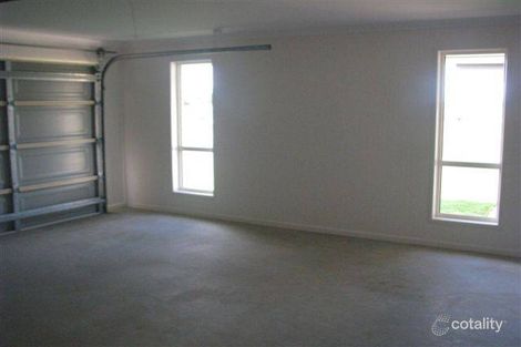 Property photo of 2 Brady Place Gracemere QLD 4702