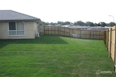 Property photo of 2 Brady Place Gracemere QLD 4702