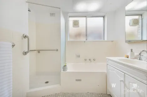 Property photo of 1/9 Bortfield Drive Chiswick NSW 2046
