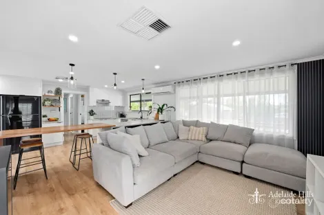 18 JERVOIS ST, NAIRNE, SA 5252