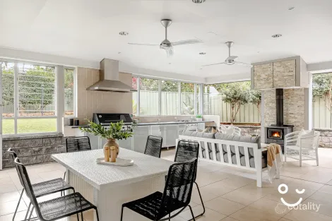 Property photo of 12 Garden Avenue Figtree NSW 2525