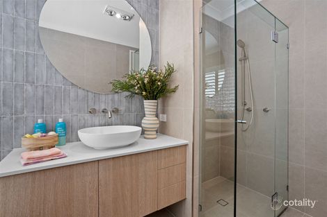 Property photo of 8 Peterson Way White Rock QLD 4306