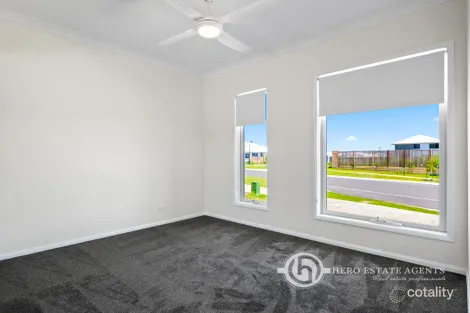 Property photo of 31 Explorers Road White Rock QLD 4306