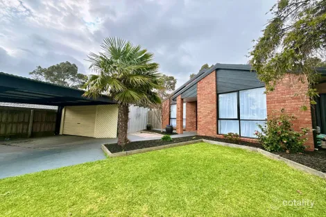 Property photo of 24 Broome Crescent Cranbourne North VIC 3977