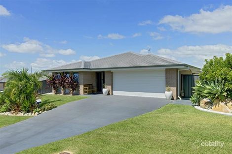 17 Graysynd Cct, Cameron Park, NSW 2285