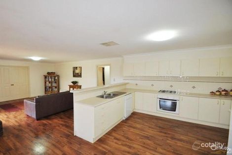 Property photo of 23 Hilton Place Dubbo NSW 2830