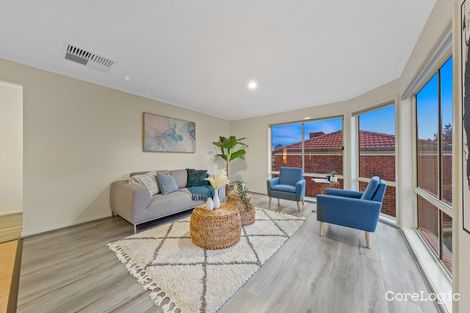 Property photo of 16 Elanora Way Hampton Park VIC 3976