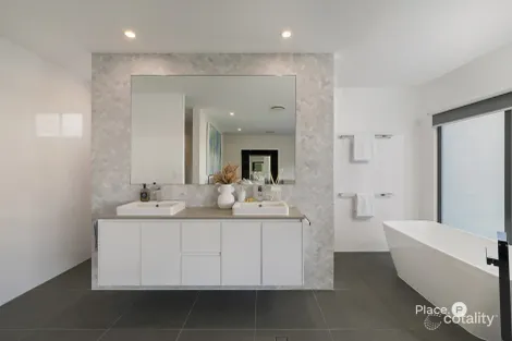 Property photo of 3 Williams Avenue Hendra QLD 4011