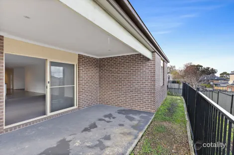 Property photo of 12 Pinnacle Drive Craigieburn VIC 3064