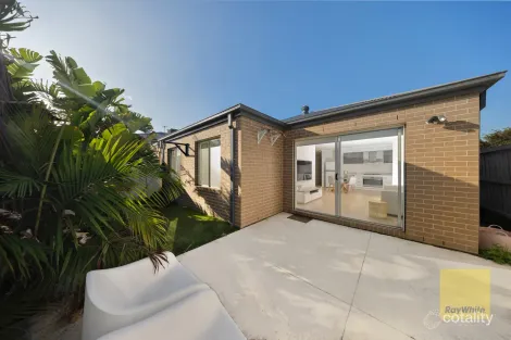 Property photo of 5 Bleecker Way Point Cook VIC 3030