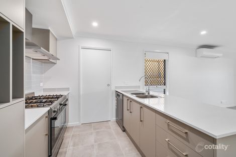 Property photo of 32 Escalade Circuit Pallara QLD 4110